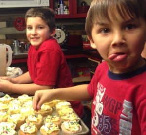 cooking with mom, learning