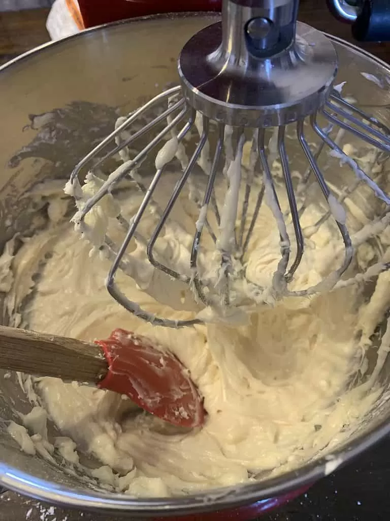 Have an Old Fashioned Christmas - 22 Great Ideas 13 pumpkin roll